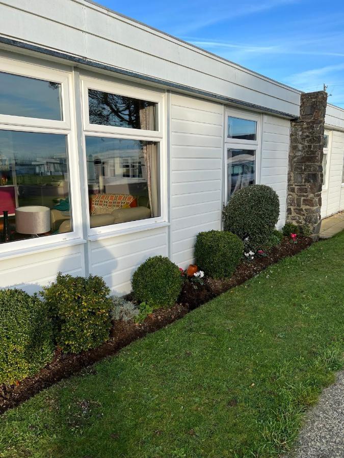 Coastal Cabin Chalet Roch Екстериор снимка